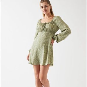 Pacsun Long sleeve keyhole dress